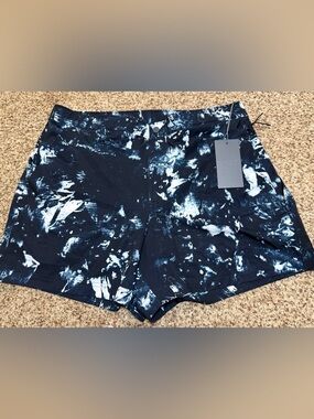 VRST 5” Resort Short Print Indigo Craft Slim Fit Hybrid Shorts Men’s Large NWT